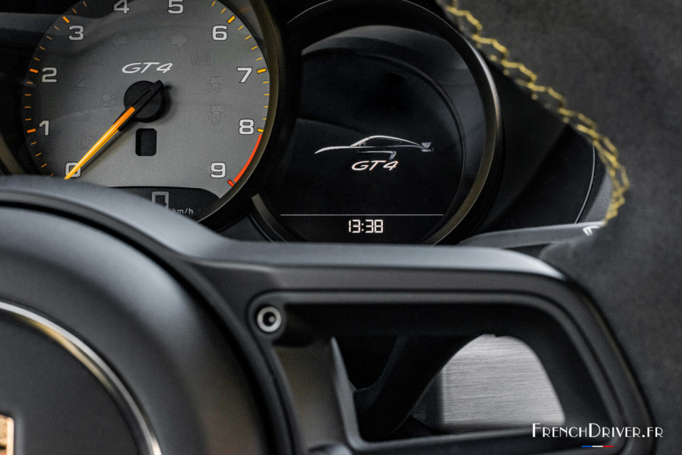 Photo combiné compteurs Porsche 718 Cayman GT4 (2020)