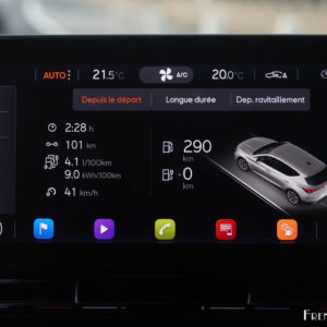 Photo écran tactile SEAT Leon e-Hybrid 204 (2020)