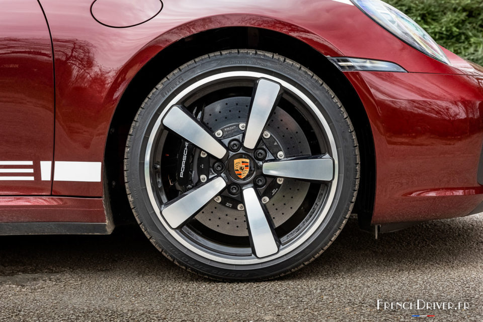 Photo jante alliage Porsche 911 (992) Targa 4S Heritage Design E