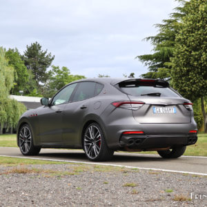 Photo 3/4 arrière Maserati Levante Trofeo (2021)