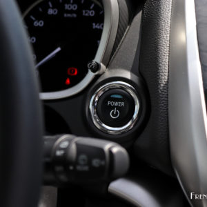 Photo bouton démarrage Mitsubishi Eclipse Cross PHEV (2022)