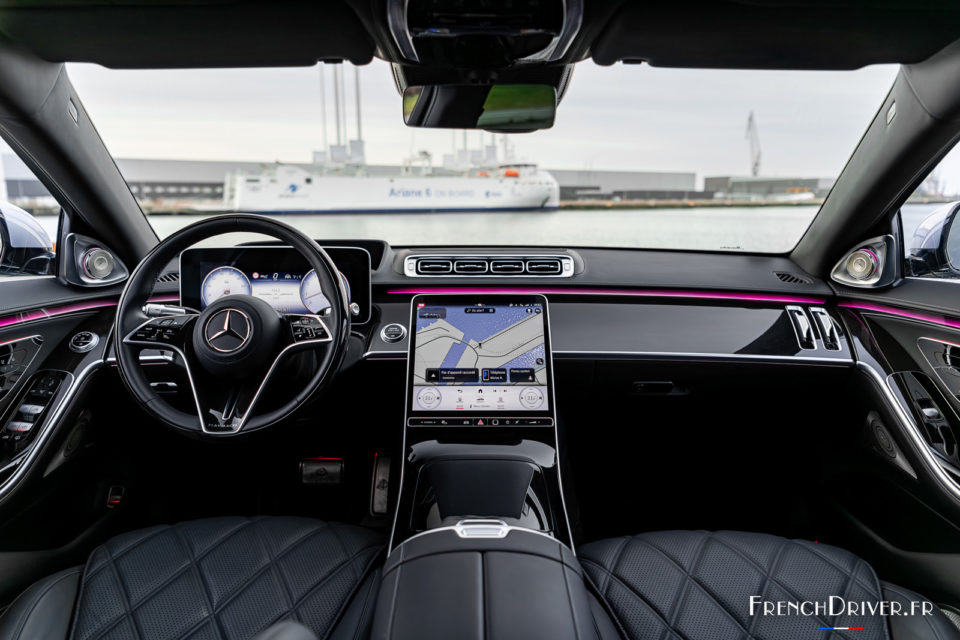 Photo tableau de bord Mercedes Maybach Classe S 680 (2024)