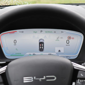 Photo combiné numérique BYD Seal U (2024)