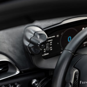 Photo commande ESC McLaren Artura (2024)