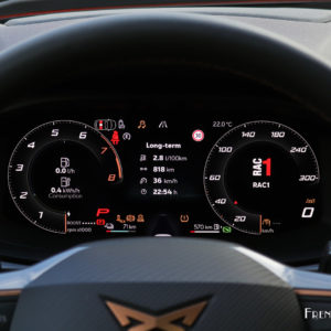 Photo combiné compteurs Cupra Terramar (2024)