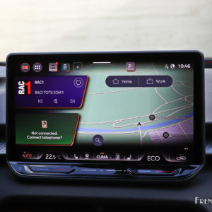 Photo navigation GPS écran tactile Cupra Terramar (2024)