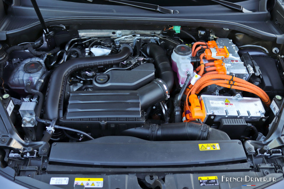 Photo moteur hybride essence eHybrid 272 Cupra Terramar (2024)