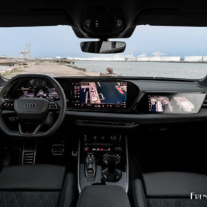 Photo tableau de bord Audi A5 Avant III B10 (2025)