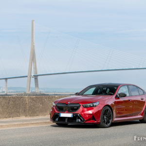 Photo 3/4 avant BMW M5 G60 (2025)