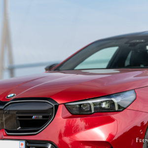 Photo calandre BMW M5 G60 (2025)