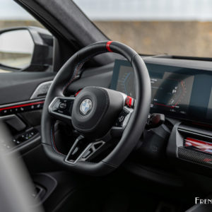 Photo volant cuir BMW M5 G60 (2025)